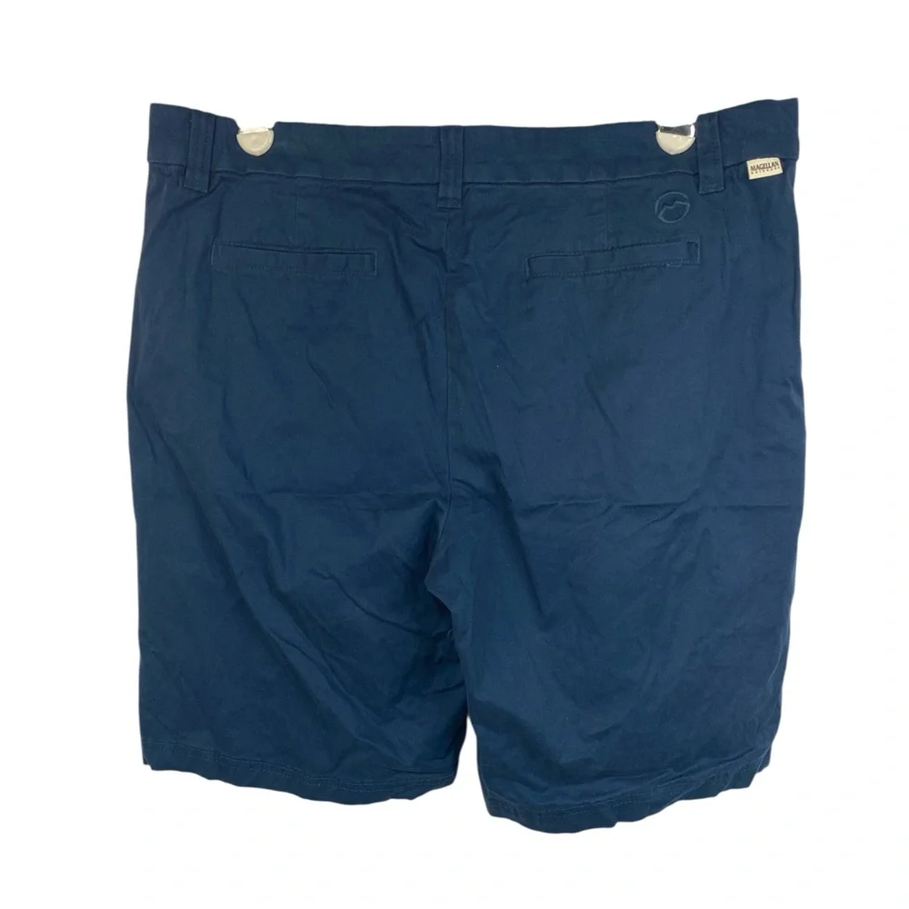 Magellan Outdoors Blue Flat Front Shorts Women’s Size 14 - Picture 2 of 4